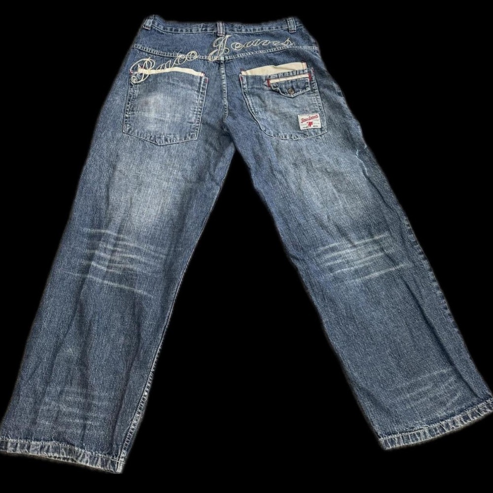 Paco embroidered jeans
Size 36 - Picture 2 of 5